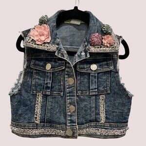 Little Miss Denim Vest with Floral Appliqué SZ 4 EUC
